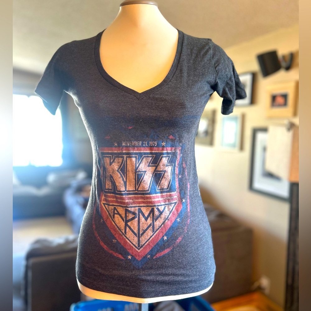 KISS Women's Gray Graphic Tee